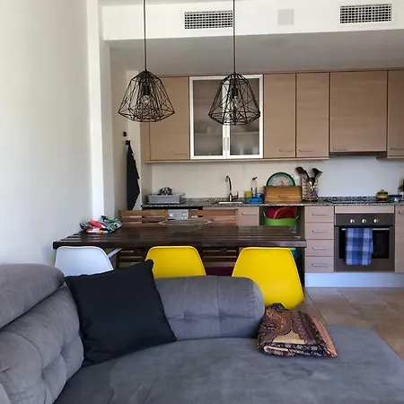 Apartment 4 Gats *
